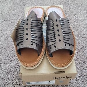 Bearpaw women sandal